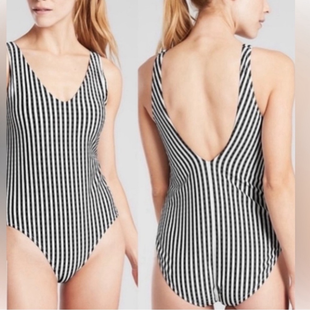 Athleta Striped Seersucker One Piece Swimsuit NWT